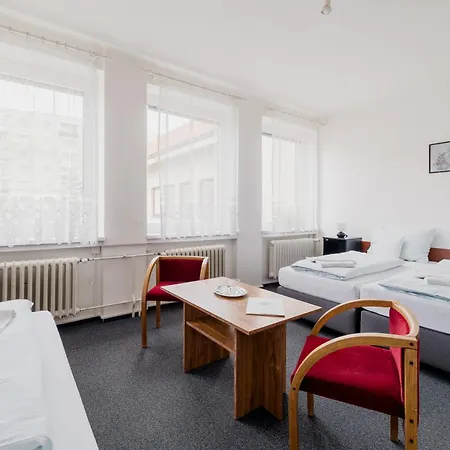 Hotel Dobruska 호텔