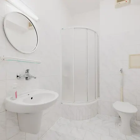 Hotel Dobruska 호텔