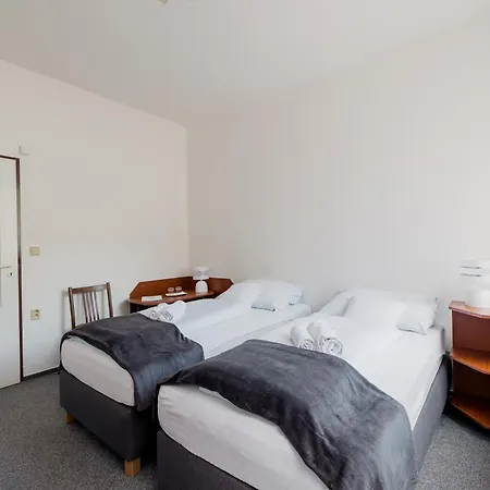Szálloda Hotel Dobruska